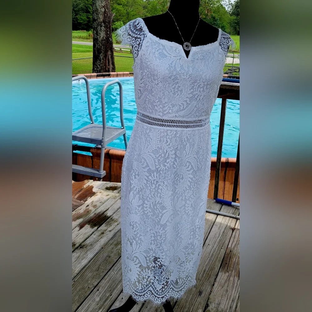ODCOCD White Lace Off-Shoulder Dress - Picture 12 of 14
